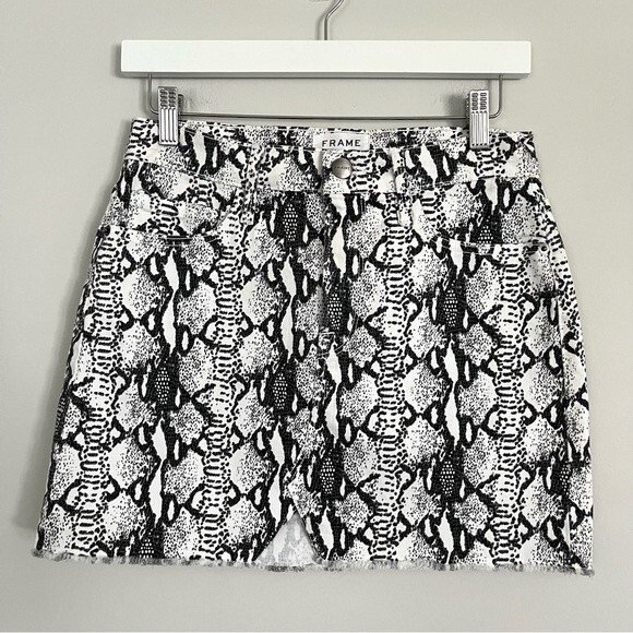 FRAME Le Mini Python Print Denim Mini Skirt Grey/Black/White, Size 26 NWOT - Picture 7 of 15